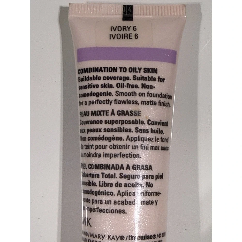 MARY KAY Timewise Matte Wear Liquid Foundation - Combination to Oily - Ivory 6